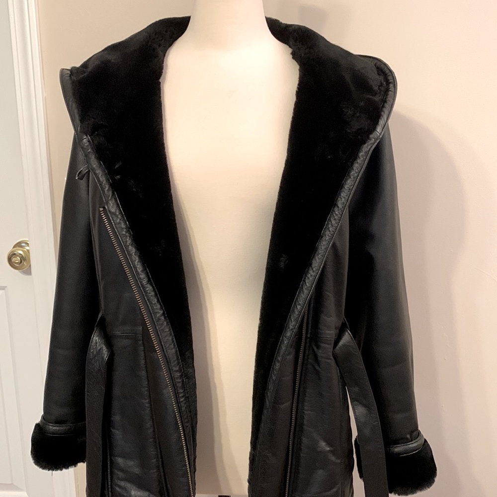 Like new Wilson’s leather coat - Picture 9 of 14